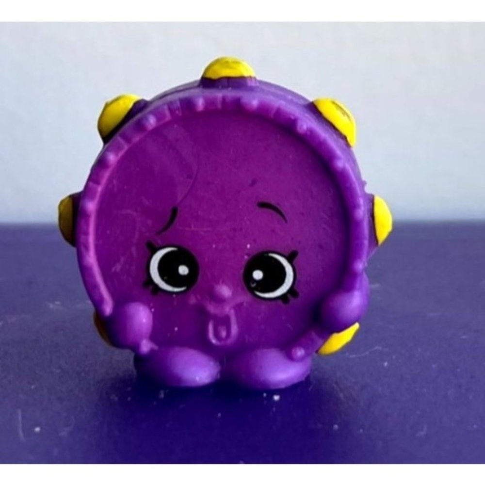 Shopkins Season 5 Figure Purple Tammy Tambourine Music